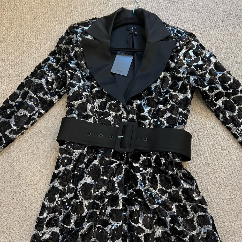 Dress - Picture 6 of 7